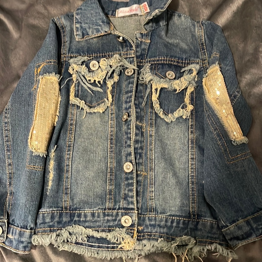 3t girl Jean jacket also size 120..